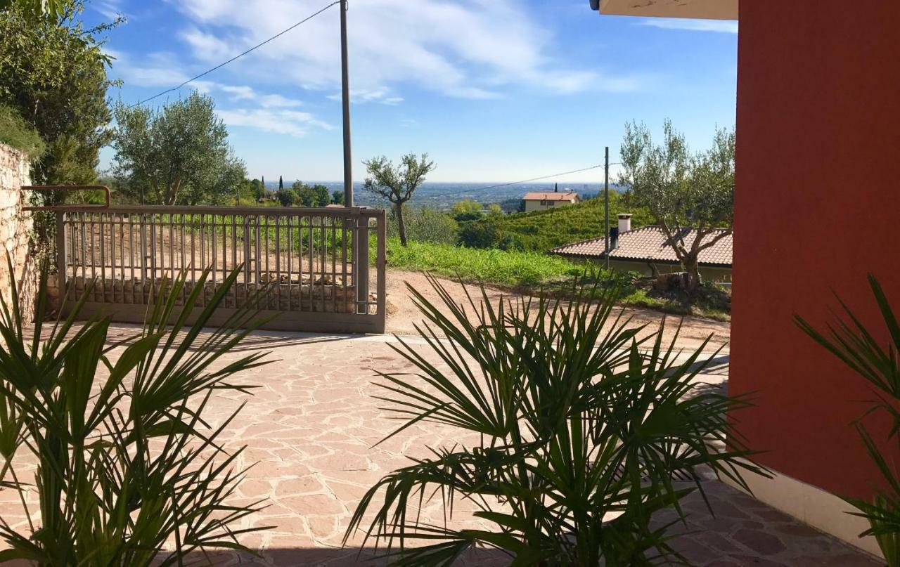 Cris Apartments Sant'Ambrogio di Valpolicella Bagian luar foto