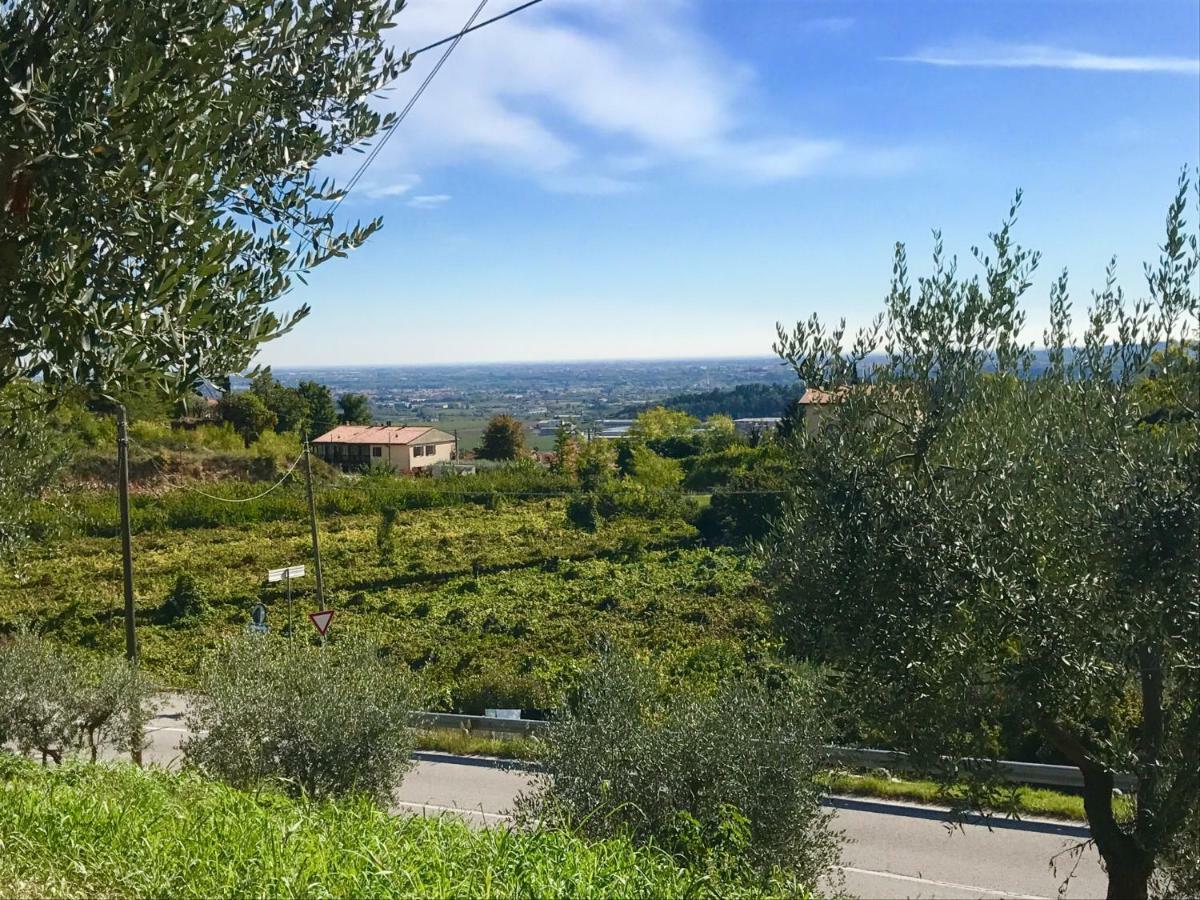 Cris Apartments Sant'Ambrogio di Valpolicella Bagian luar foto