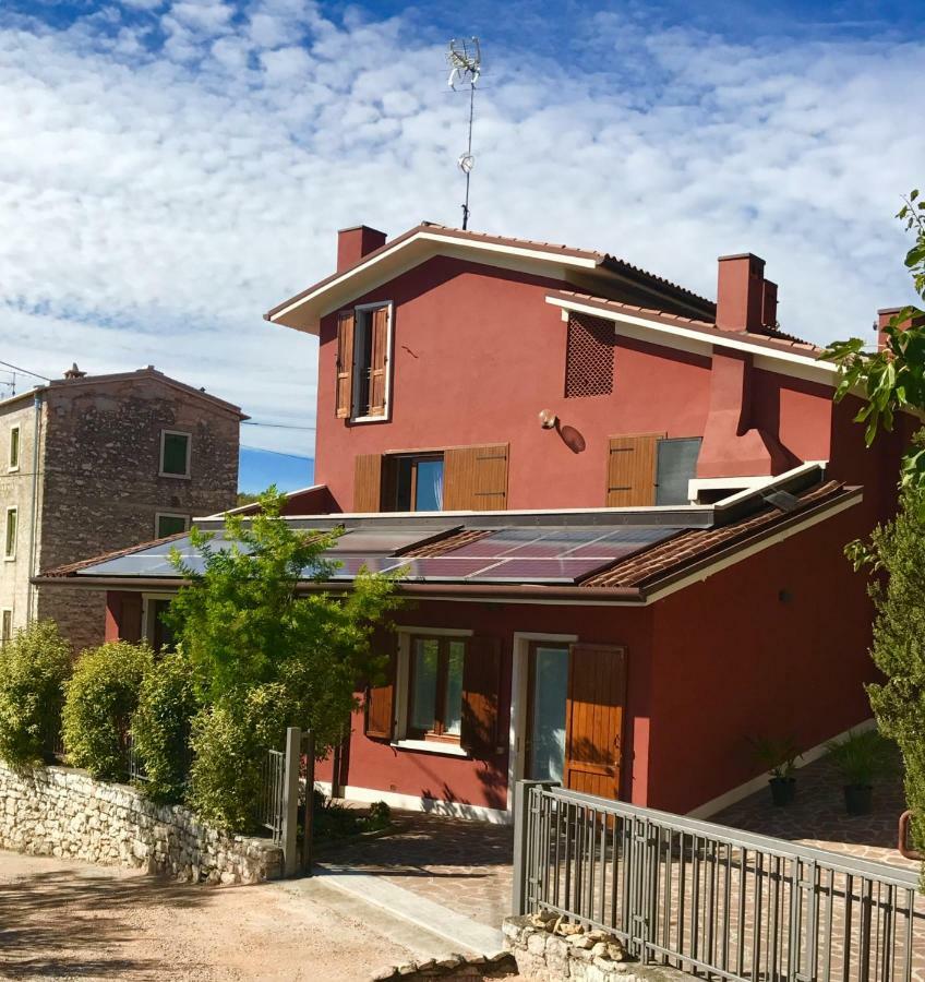 Cris Apartments Sant'Ambrogio di Valpolicella Bagian luar foto